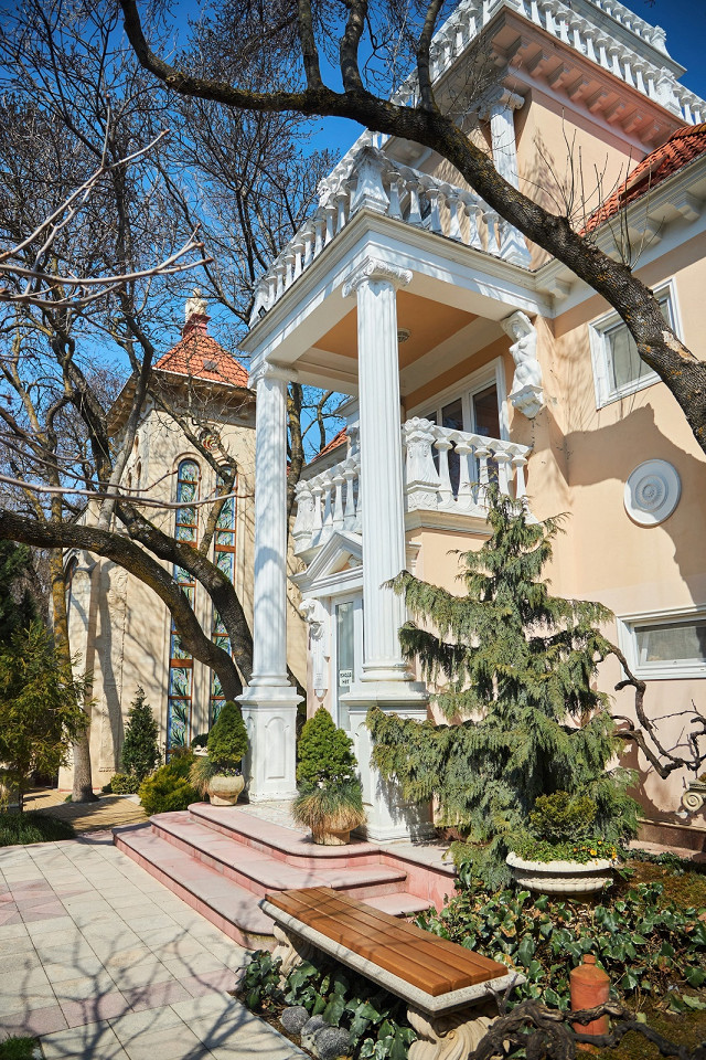 Дом искусств в Кабардинке, Россия