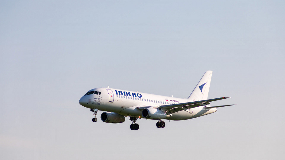 Самолет «ИрАэро», Внуково, Москва