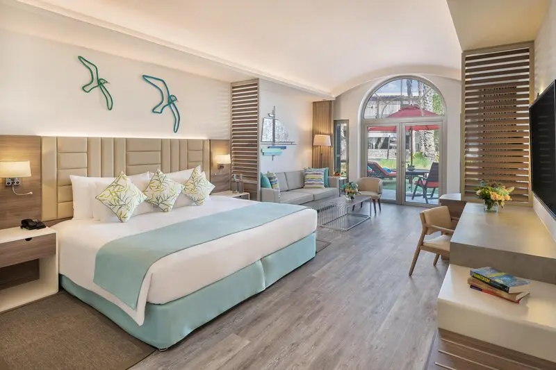 JA Palm Tree Court1