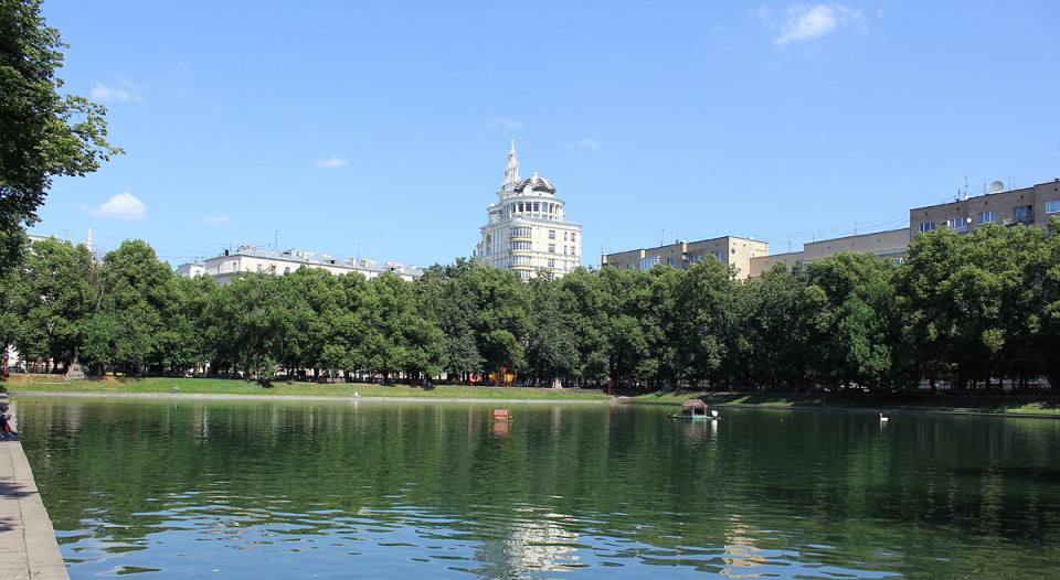 Патриаршие пруды в Москве