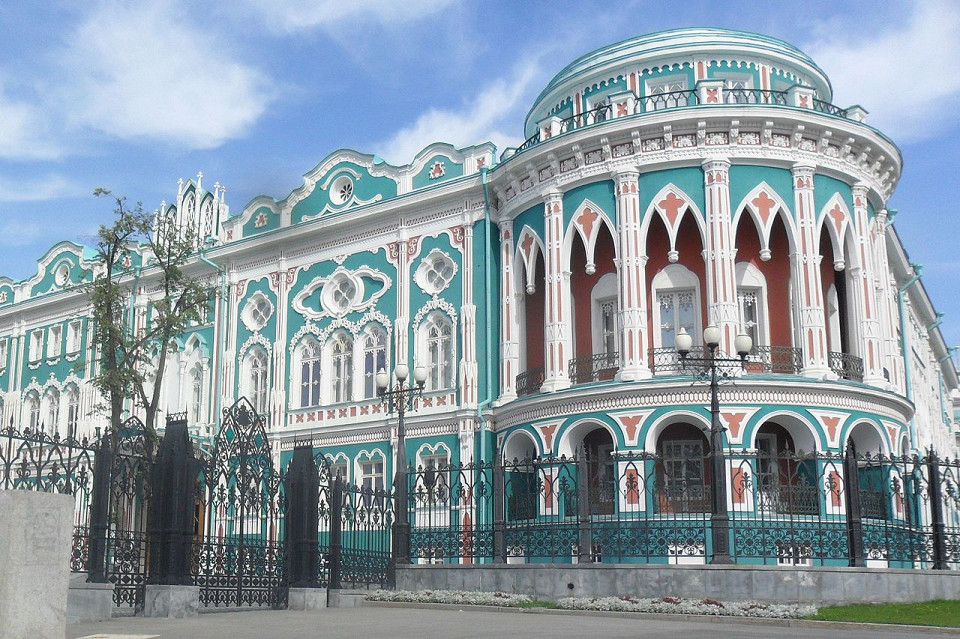 Дом Севастьянова в Екатеринбурге, угловая ротонда