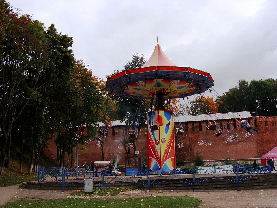 Карусель в Лопатинском саду, Смоленск
