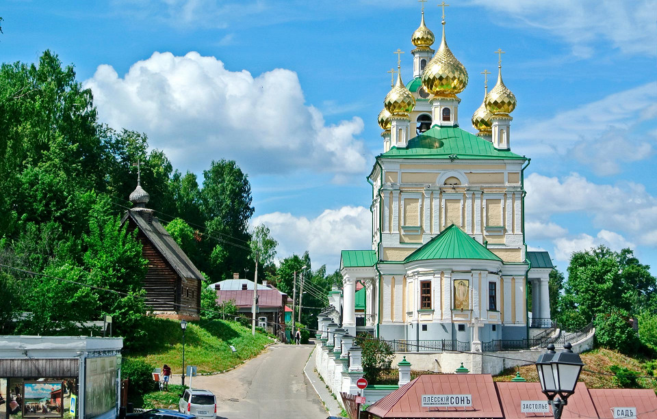 Храм Воскресения Христова в Плёсе