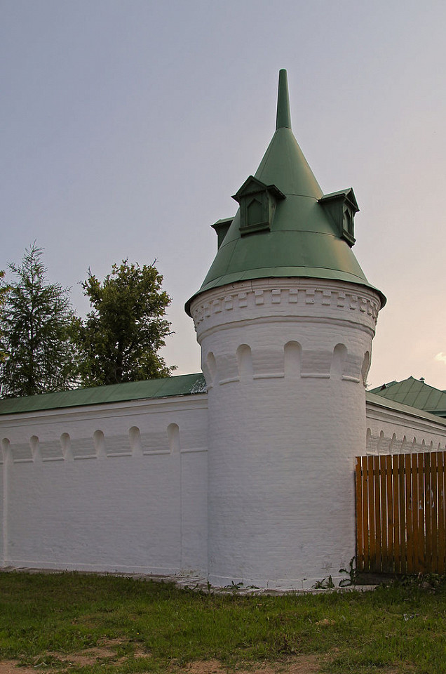 Аносин Борисоглебский монастырь, кусок монастырской стены