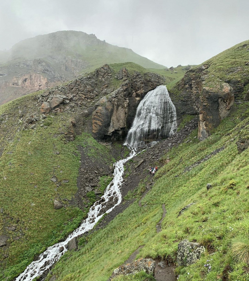 Водопад Девичьи косы, Россия