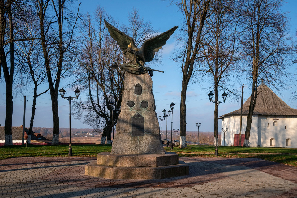 Памятник «Доблестным предкам», Вязьма