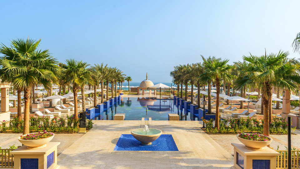 7 роскошных отелей Rixos48