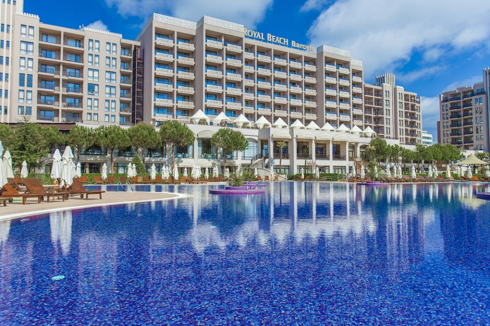 Barcelo Royal Beach