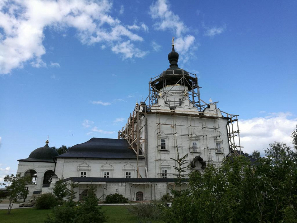 Реконструкция храма на острове Свияжск, Россия
