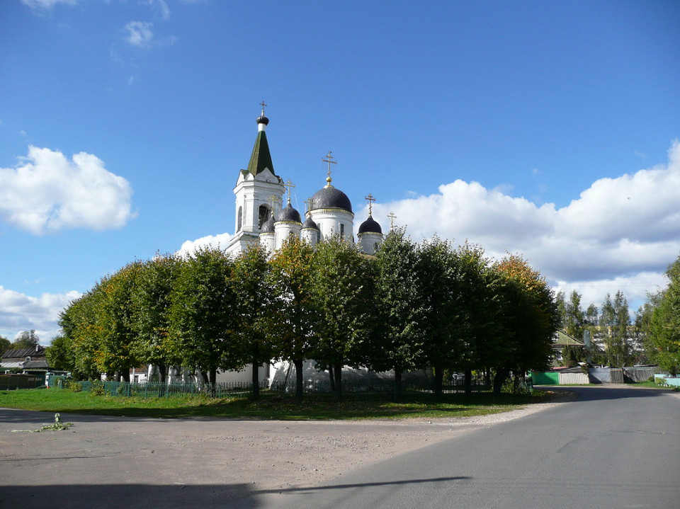 Храм Троицы Живоначальной (Белая Троица) в Твери