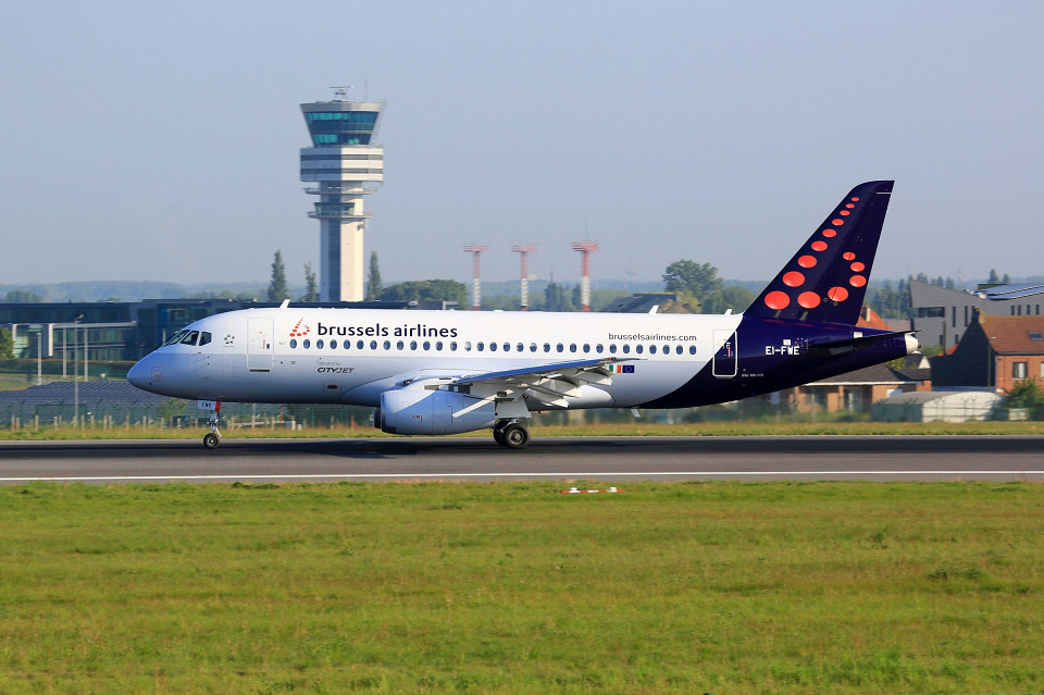 Самолет Brussels Airlines Suchoi Superjet 100