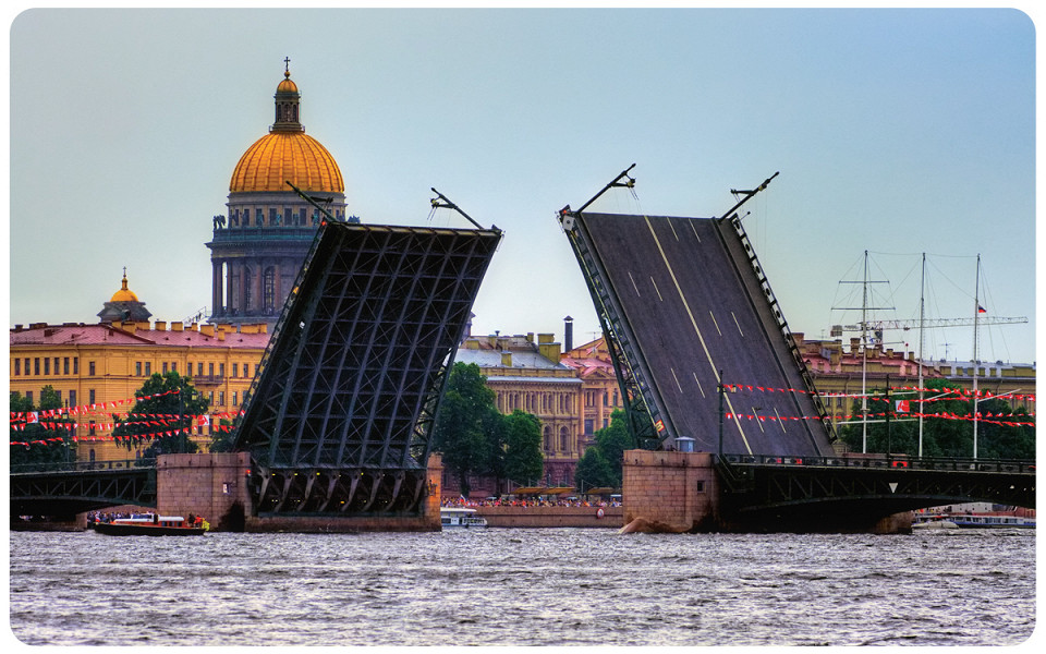 Дворцовый мост в Санкт-Петербурге 0
