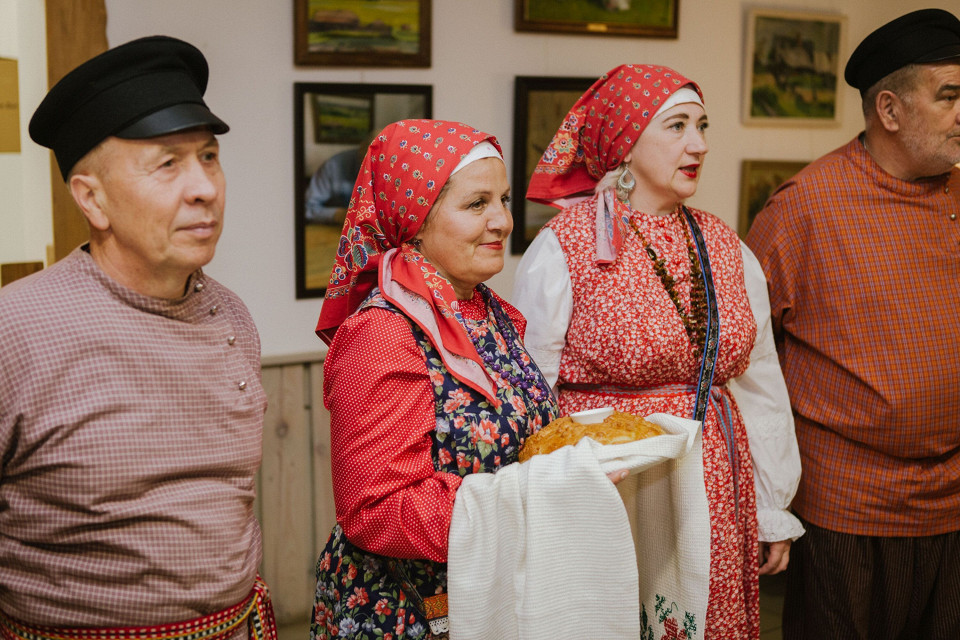 Фолк-студия Марьина завалинка, Мариинские избы