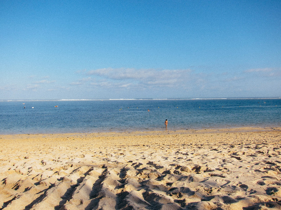 Спокойное море, пляж Гегер
