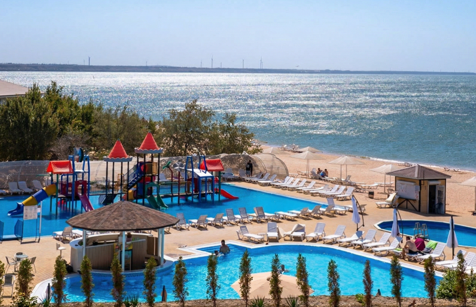 Курортная сеть «Азовский»16