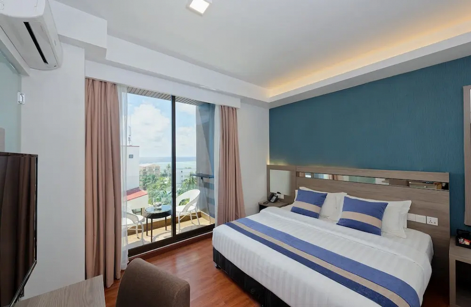 Arena Beach Hotel1