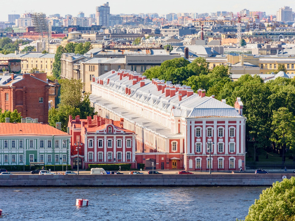 Стрелка Васильевского острова 1