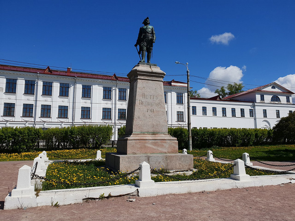 Памятник Петру, Архангельск