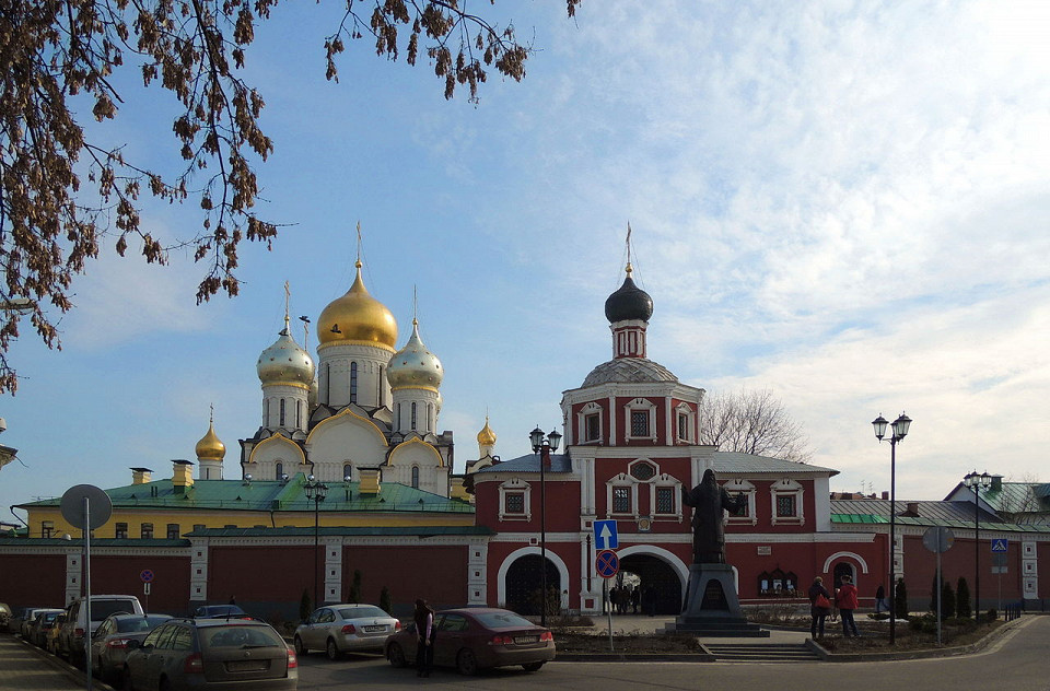 Вид на Зачатьевский монастырь