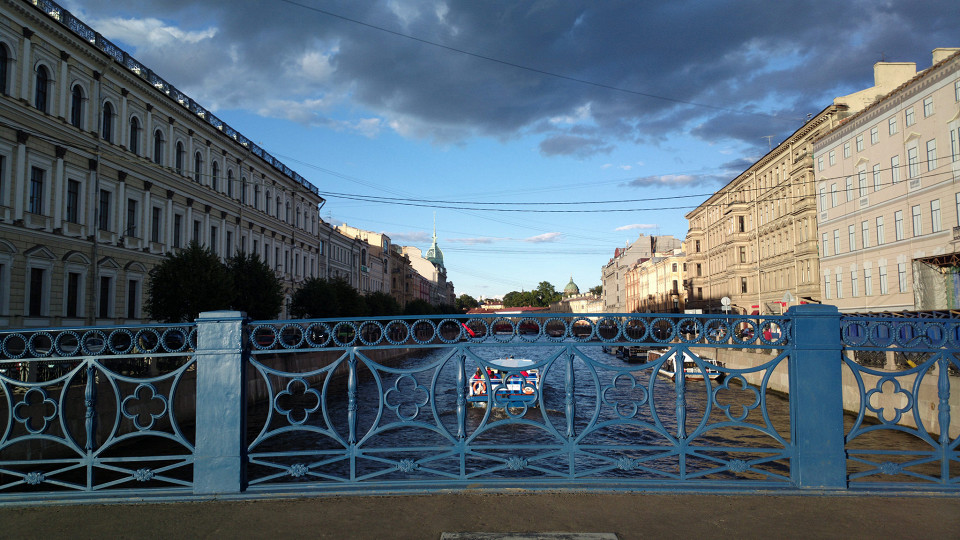 Синий мост между Казанским и 2 Адмиралтейским островами