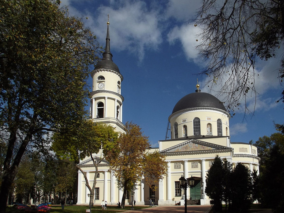Троицкий кафедральный собор в Калуге