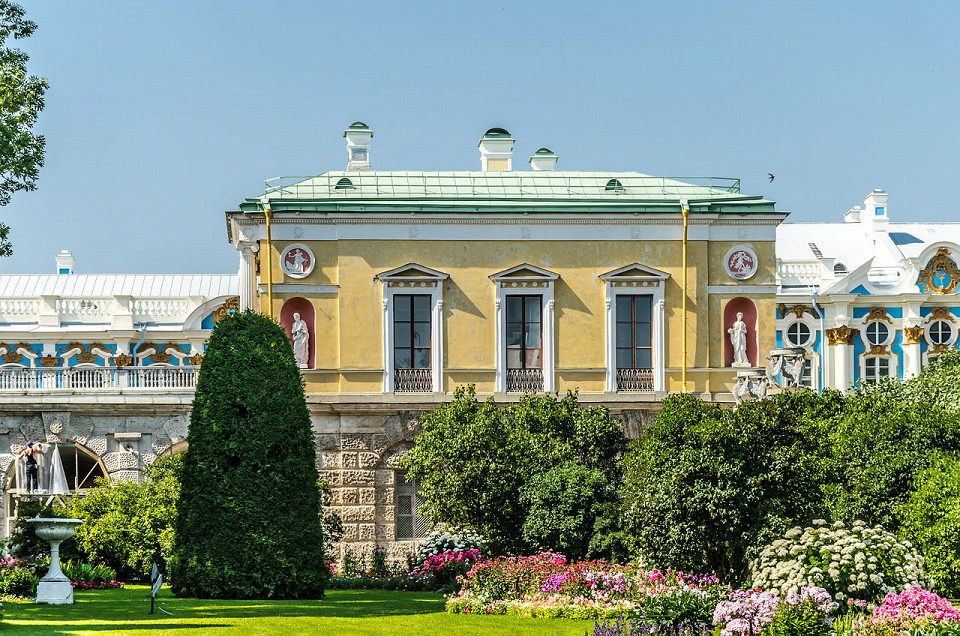 Екатерининский парк в Пушкине, Холодная баня с Агатовыми комнатами