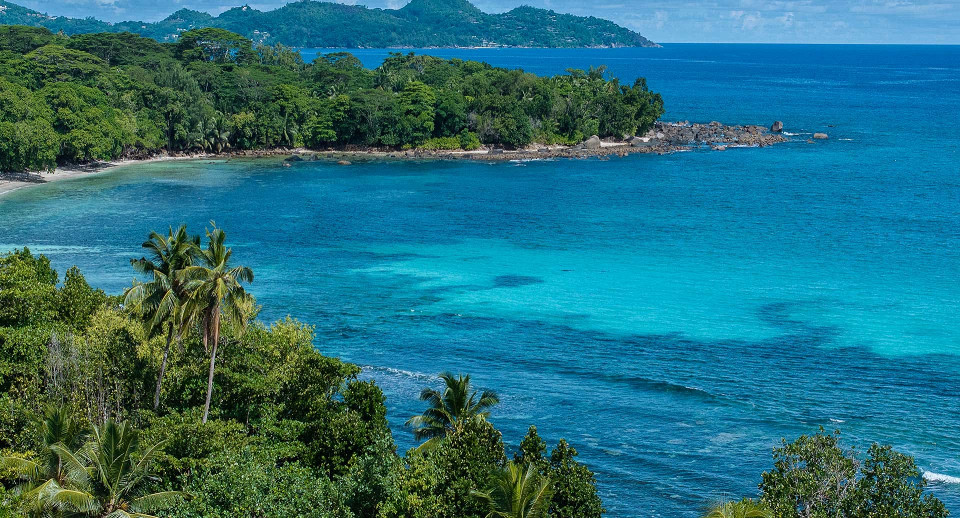 Avani+ Barbarons Seychelles вид на океан
