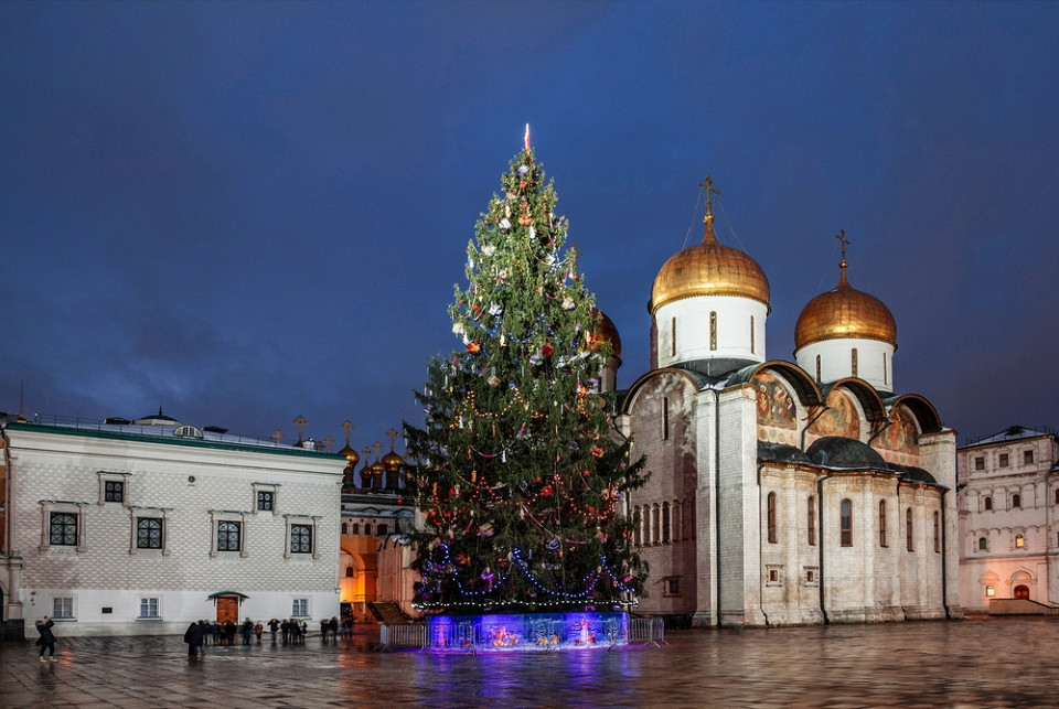 Елка на Соборной площади в Москве