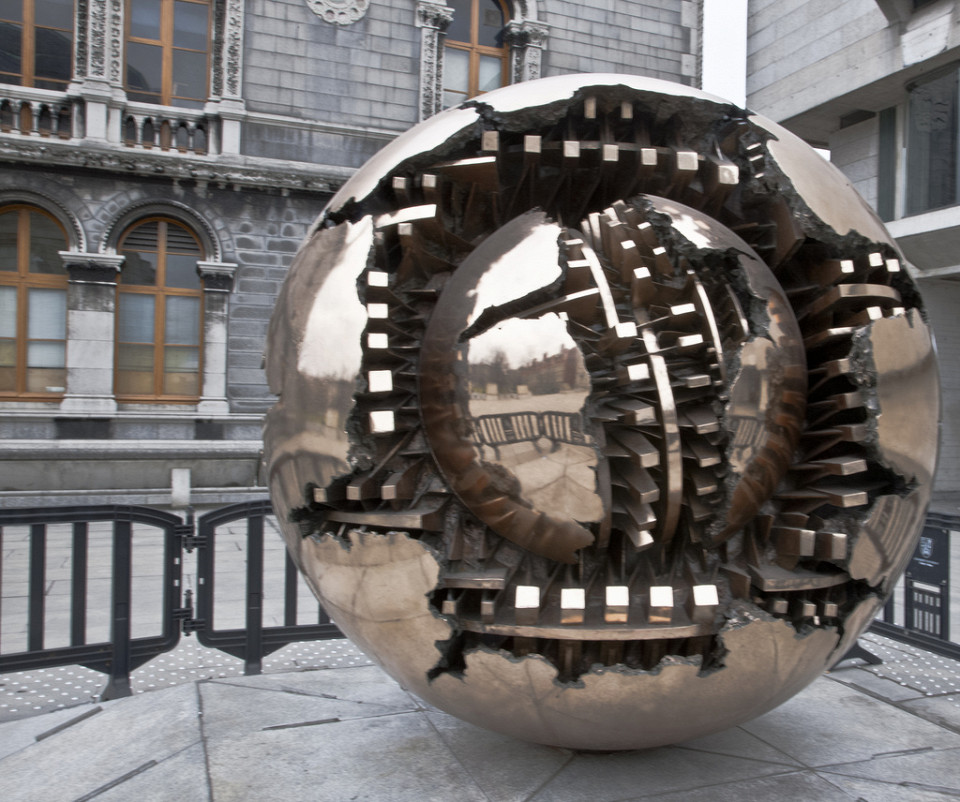 Сфера Pomodoro, Дублинский университет