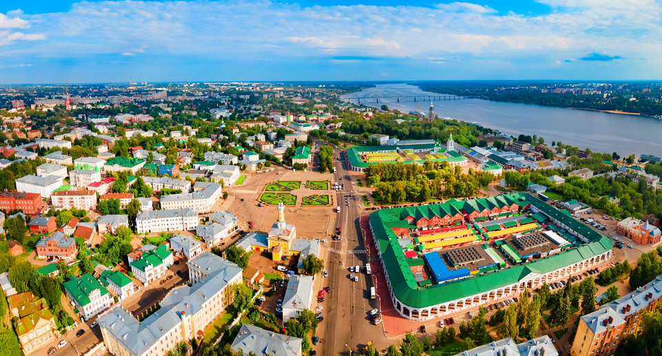 Торговые ряды в Костроме, панорамный вид
