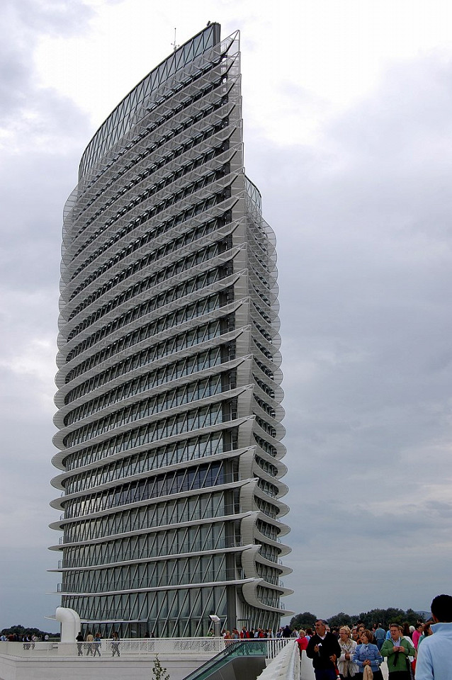 Выставочная площадка Экспо-2008 в Сарагосе