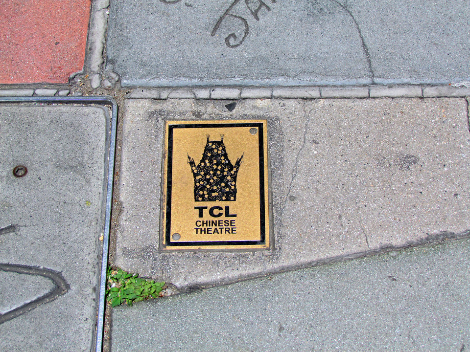 Китайский театр TCL, плитка у входа