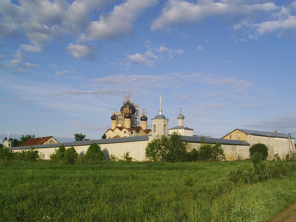 Свято-Троицкий Зеленецкий монастырь