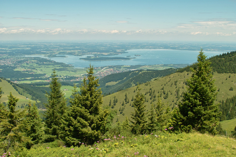 Панорама озера Кимзе