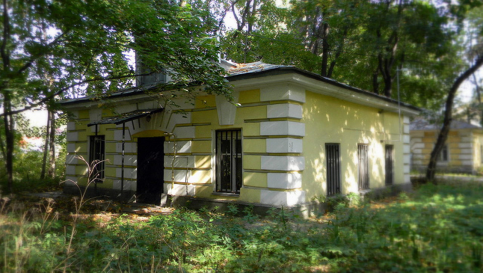 Усадьба Горенки, кордегардия у западных ворот