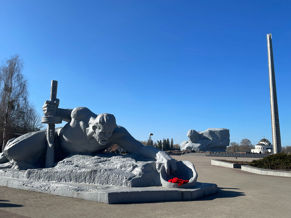 Брестская крепость, воин с мечом, Брест, Беларусь