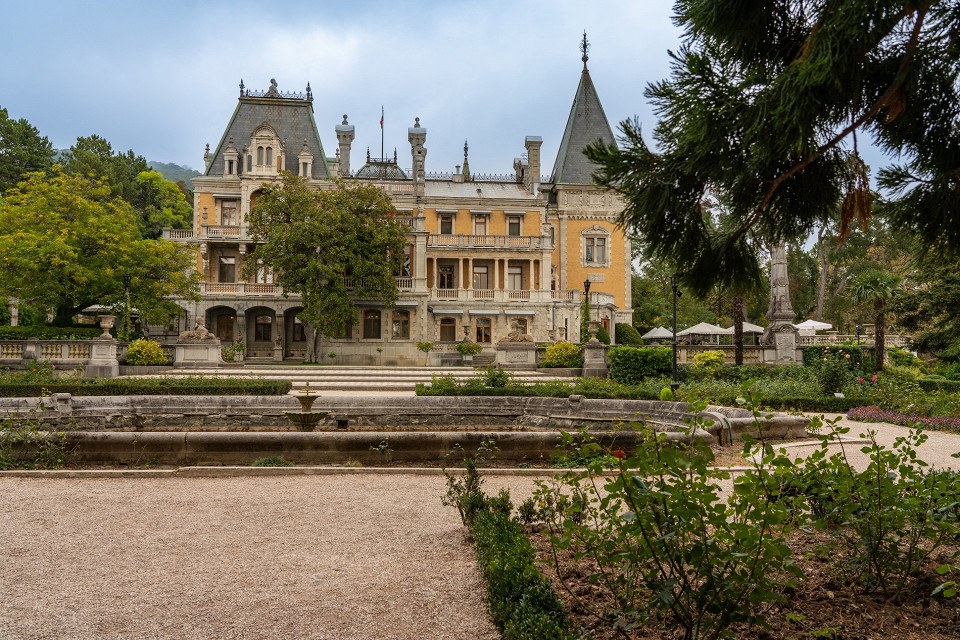 Массандровский дворец императора Александра III, Ялта
