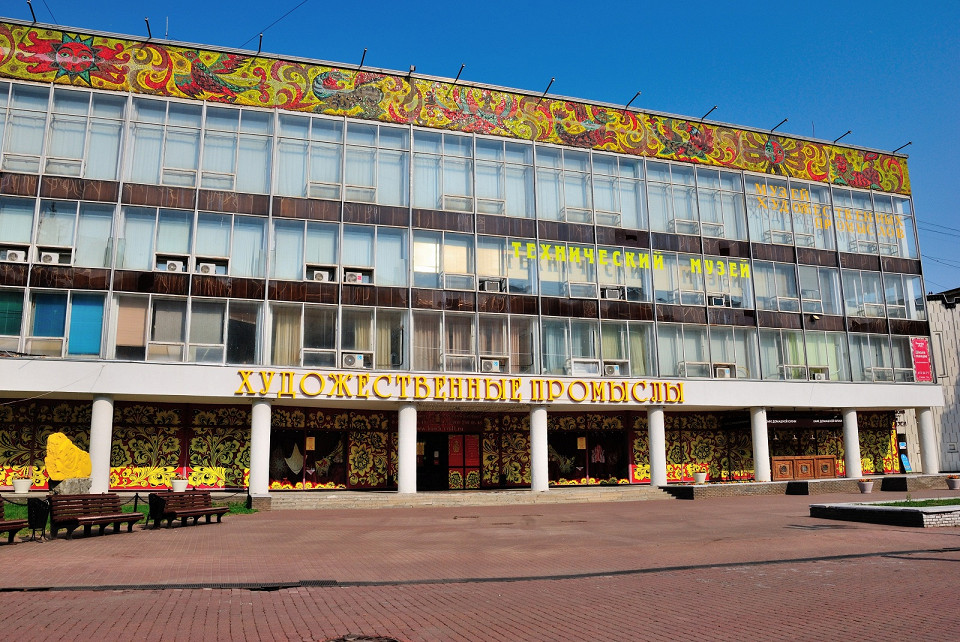 Здание Музея художественных промыслов и технического искусства в центре Нижнего Новгорода