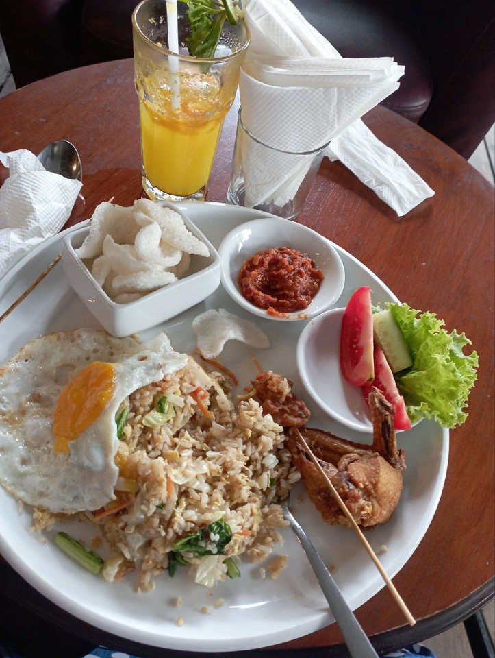 У нас в Тольятти такое блюдо стоит 400 рублей, а не 15003