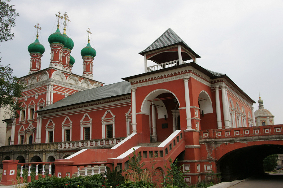 Высоко-Петровский монастырь, Москва