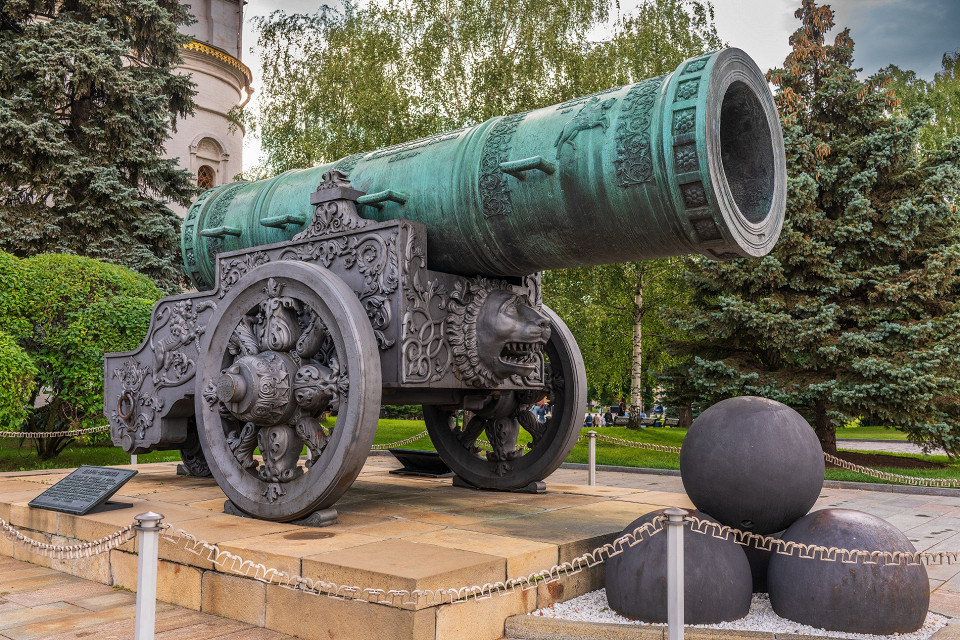 Царь Пушка в Московском Кремле