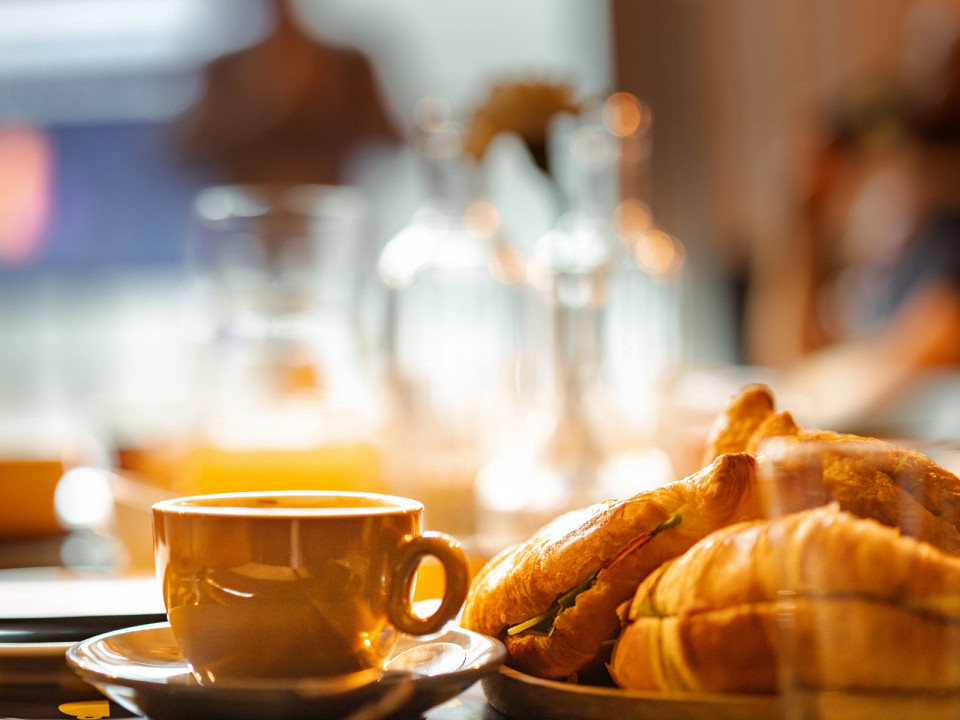 Коворкинг-зона в отеле 2