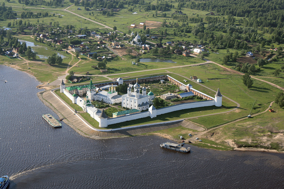 Желтоводский Макариев монастырь, вид с воздуха