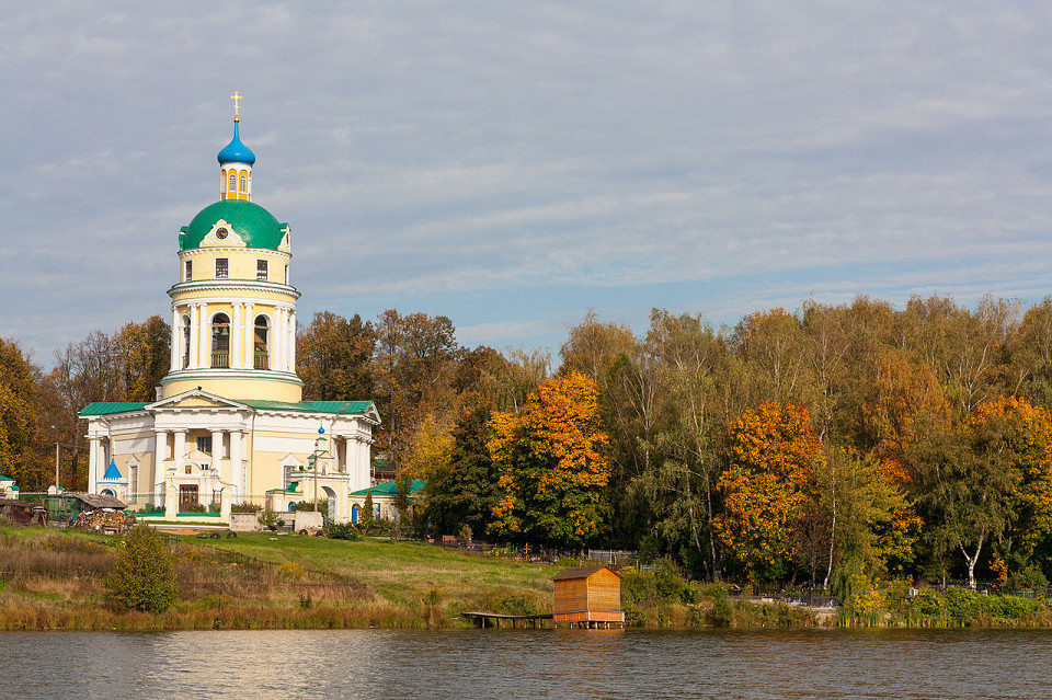 Гребнево, Никольская церковь