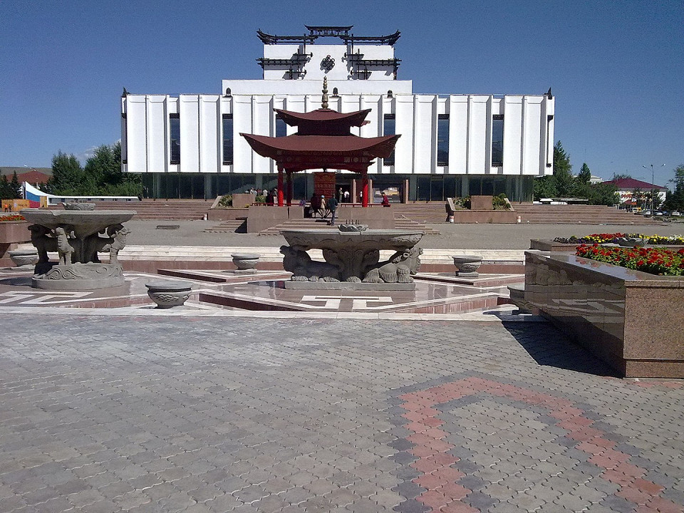 Музыкально-драматический театр имени В. Кок-Оола