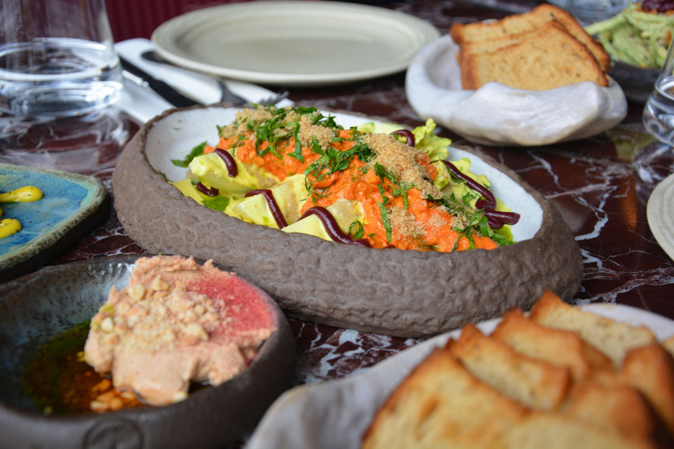 Турецкие закуски в ресторане Muutto в Стамбуле, еда 2