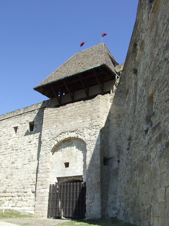Замок Эгера