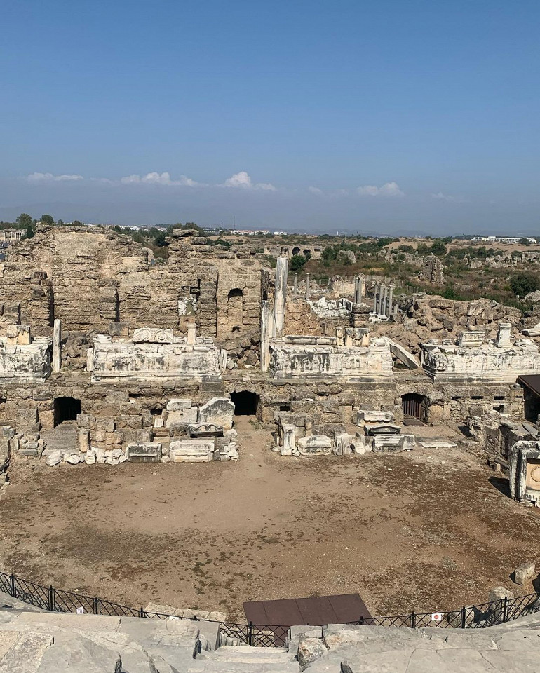 Отдых в «трешке» в самом центре античного Сиде8