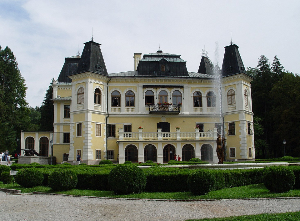 Замок Бетлиар
