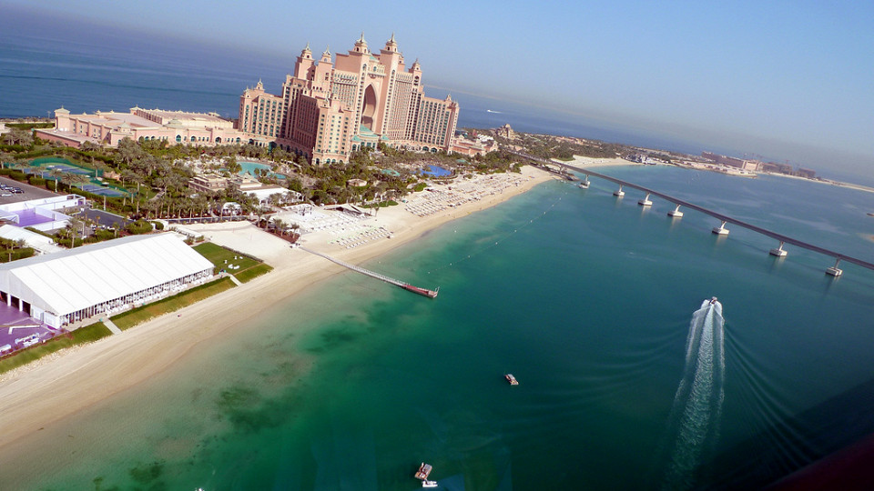 Вид на курортный комплекс и пляж Atlantis The Palm, Дубай